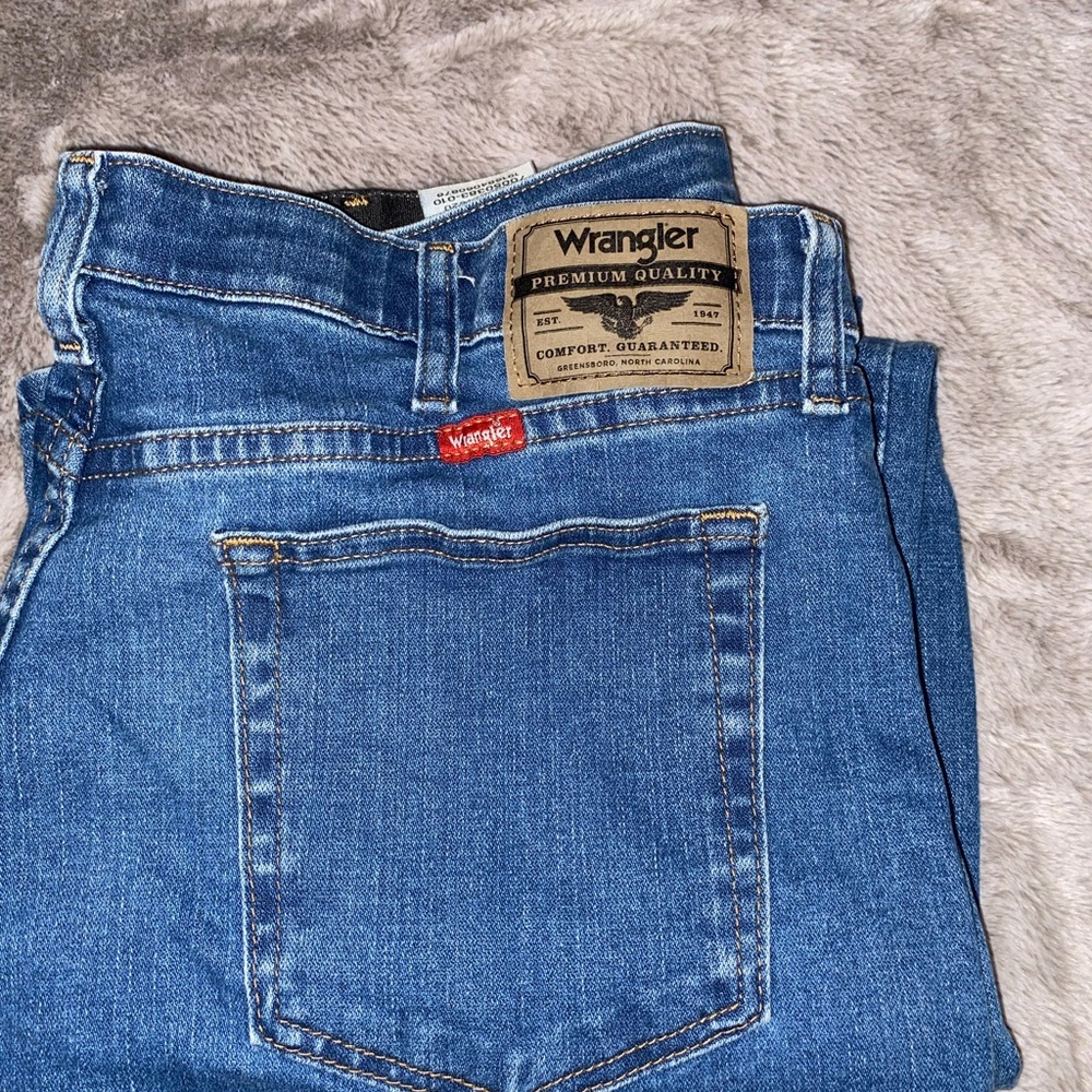Wrangler Premium Blue Jeans